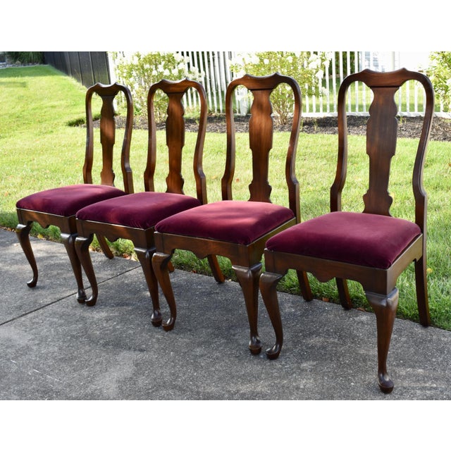 1970s Pennsylvania House Cherry Dining Chairs Vintage Queen Anne Set of 6 Velvet For Sale - Image 5 of 17