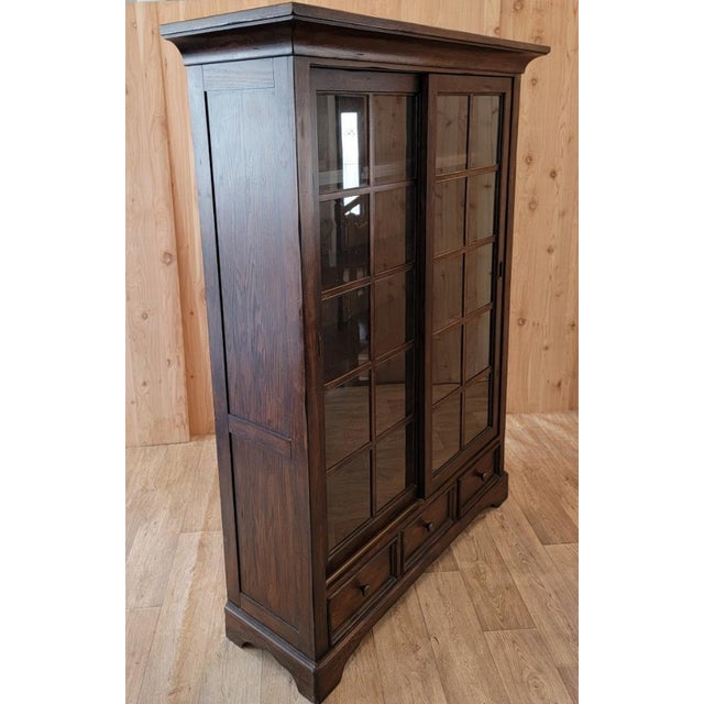 Vintage Lane for Eddie Bauer Sliding Door Lakeridge Library Display