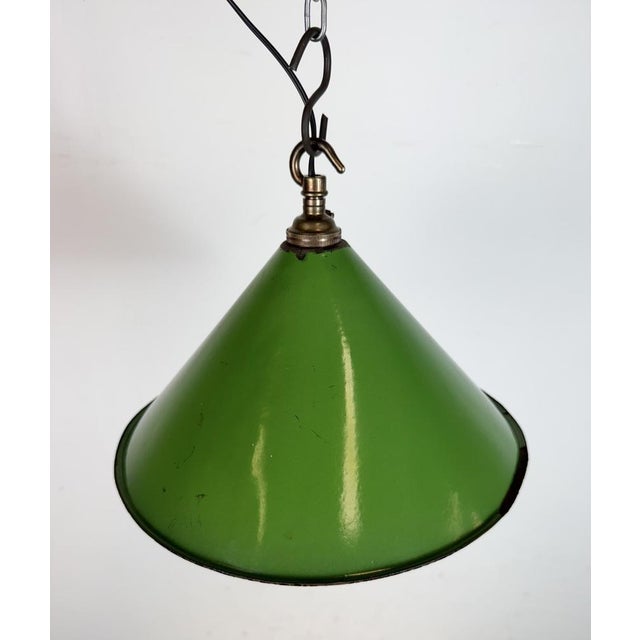 Metal British Industrial Green Enamel Factory Pendant Lamp, 1950s For Sale - Image 7 of 17