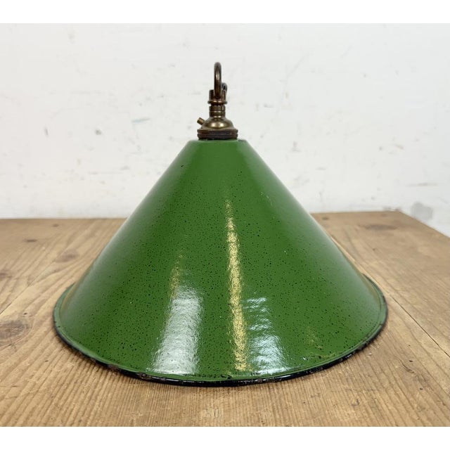 British Industrial Green Enamel Factory Pendant Lamp, 1950s For Sale - Image 11 of 15