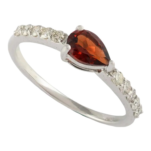 14k White Gold Pear Cut Garnet and Diamond Ring Size 7 For Sale - Image 4 of 14