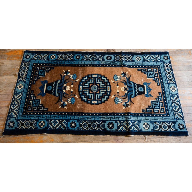 1920s 1920s Antique Traditional Brown Medallion Vase Knotted Wool Chinese Art Deco Rug For Sale - Image 5 of 7