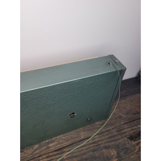 Mid 20th Century Deep South Milk Light-Up Advertising Clock by the Countryman Co. For Sale - Image 11 of 12