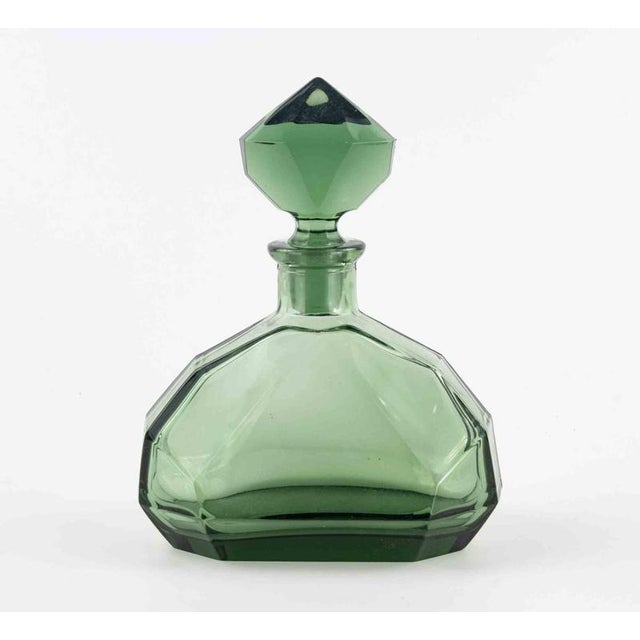 Vintage Cubist Art Deco Decanter in green glass. Made in France, 1930s.
