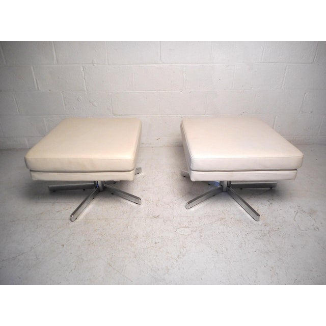 Metal 1980s Pair of Mid-Century Swiveling Ottomans - 2 Pieces For Sale - Image 7 of 12