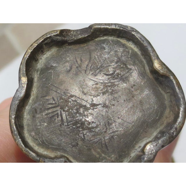 Antique Edo Japanese Bronze Vase Circa Early 1800s For Sale In New York - Image 6 of 10