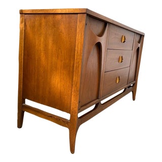 Vintage 1960s Mid Century Modern MCM Broyhill Brasilia Credenza 6140-64 For Sale