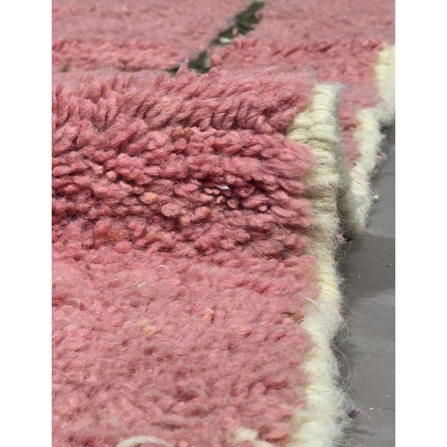 Pink Contemporary Wool Rug - 7.9 X 6 Ft For Sale - Image 4 of 6