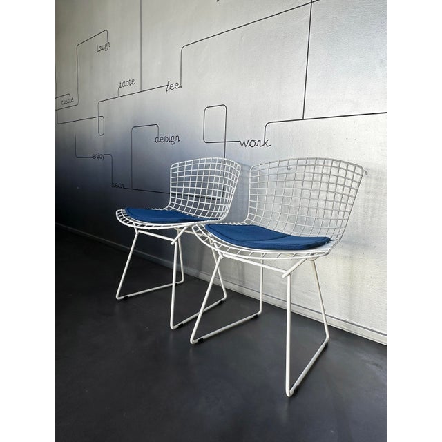 Harry Bertoia Model 4023 Dining Chairs by Harry Bertoia for Knoll International, 1970s, Set of 2 For Sale - Image 4 of 18