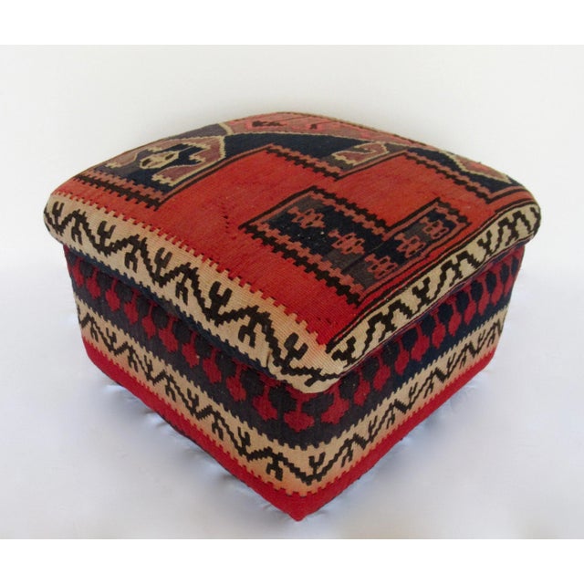 Vintage Turkish Kilim Footed Ottoman With Round Wood Turned Feet Made in Pakistan For Sale In Buffalo - Image 6 of 13
