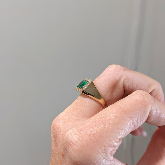 Green Gia Certified Colombian Emerald Cut Emerald Ring with Earth Mined Diamonds in Solid 14k Yellow Gold Size 6.75 For Sale - Image 8 of 9