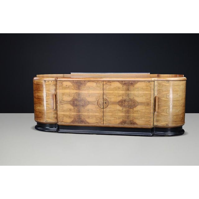Art Deco Credenza in Walnut by Jindřich Halabala for Up Závody, Czechoslovakia, 1930 For Sale - Image 4 of 15