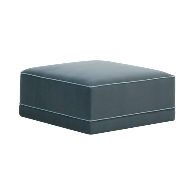Discover the timeless elegance of the Willow Sectional, a modular masterpiece upholstered in luxurious velvet. This...