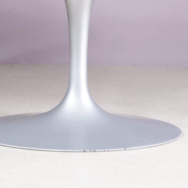 Oval Tulip Table with Brown Marble Top and Matt Silver Coated Oval Base by Eero Saarinen for Knoll, USA, 1970s For Sale - Image 10 of 11
