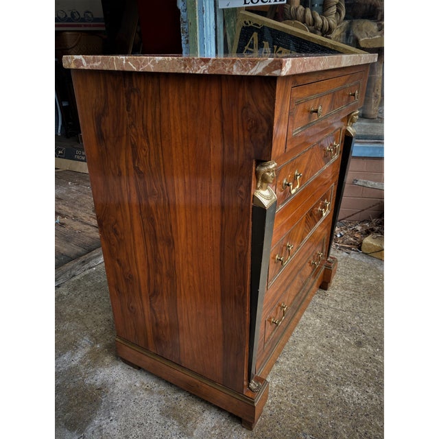 Traditional Mid 20th Century French Empire Style Commode Caryatid Bronze Figural Columns & Pink Marble For Sale - Image 3 of 14