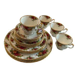 Vintage Royal Albert Old Country Roses China - Four 5 Piece Place Settings - 20 Pieces