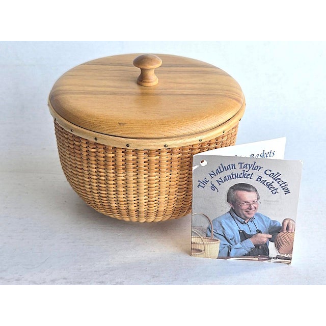 American Nathan Taylor Nantucket Woven Basket Jar With Ash Wood Lid For Sale - Image 3 of 15