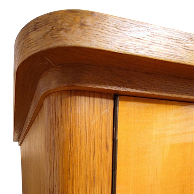Large Mid-Century Modern Wardrobe in Oak and Birch Veneer with Textured Glass Doors, East German, 1959 For Sale - Image 6 of 9