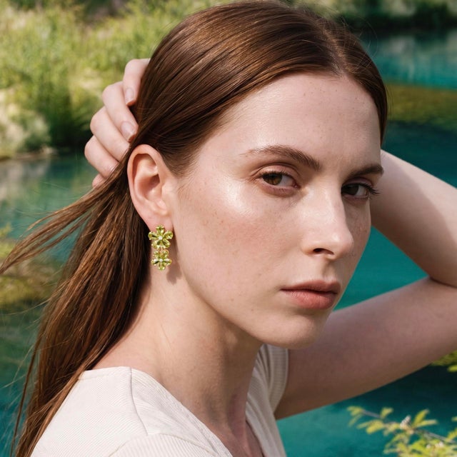 14K Yellow Gold 20 Pieces Natural Peridot｜Green｜Pear｜Eye Clean Peridot CTW: 7.00 4 Pieces Natural Diamond Grade: G...