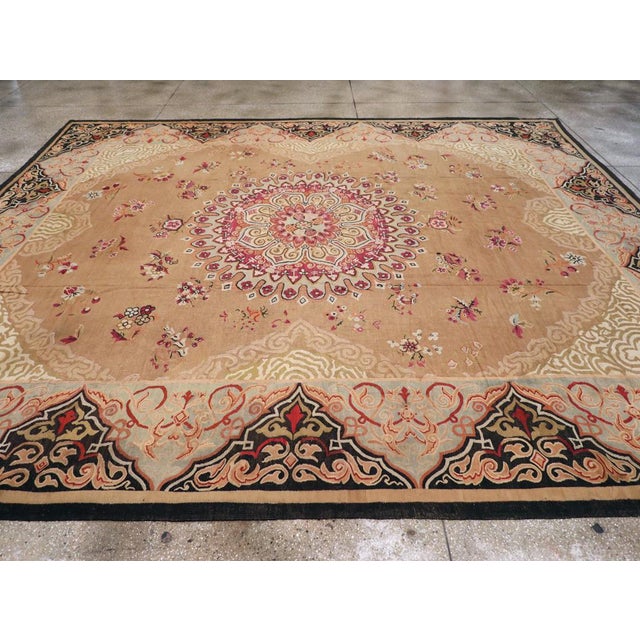 Galerie Shabab Collection Early 20th Century French Aubusson Flatweave Rug For Sale In New York - Image 6 of 10