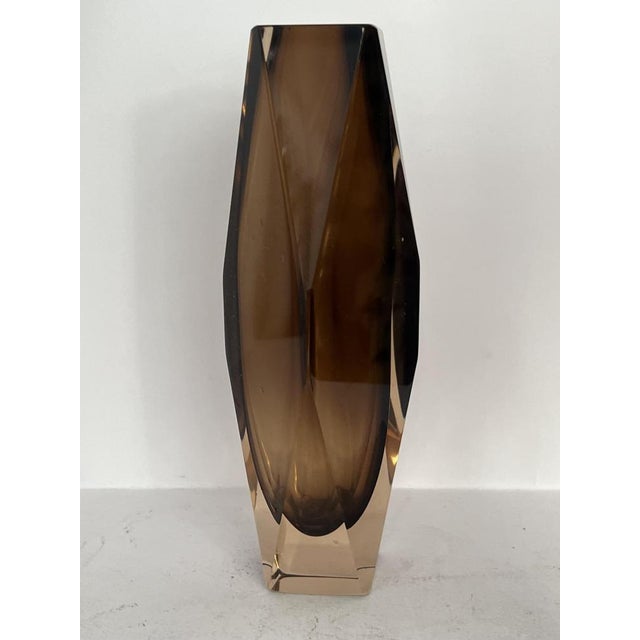 Mid-Century Modern Faceted Sommerso Murano Glass 2-Layer Vase, 1960s For Sale - Image 9 of 11