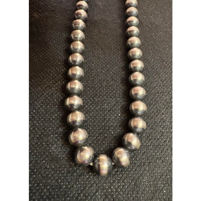 Tribal Late 20th Century Sterling Silver 6.9mm Navajo Pearl Beaded Necklace 22in Long For Sale - Image 3 of 11