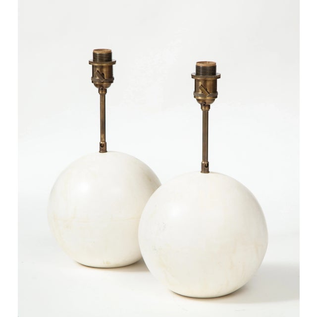 Modern Pair of Handmade Plaster Table Lamps With Globe Bases by Facto Atelier Paris For Sale - Image 3 of 8