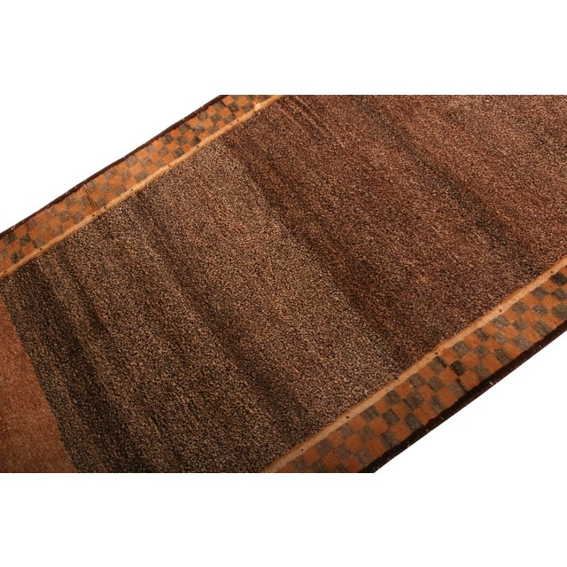 Tribal 1950s Vintage Mid-Century Persian Rug Beige Brown Open Field Gabbeh Design For Sale - Image 3 of 6