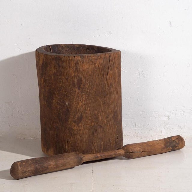 Antique primitive style grain mortar (c.1920) Dimensions: Piece #1: Width: 42 cm Depth: 40 cm Height: 53 cm Piece #2:...