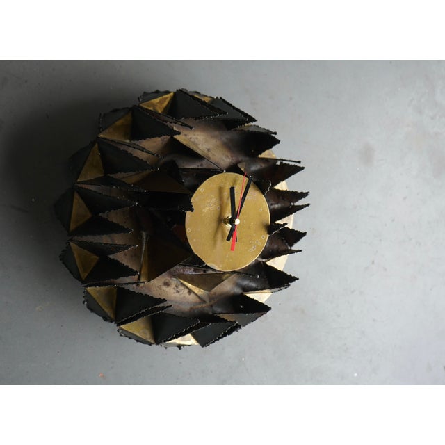 Brown Brutalist Metal Wall Clock by A.Becht, 1986 For Sale - Image 8 of 8