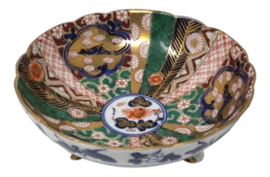 Vintage Japanese Hand-Painted Imari Three-Footed Porcelain Bowl