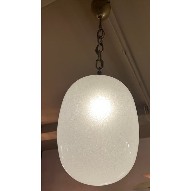 Hand-Blown Pulegoso Murano Glass Globe Suspension in the style of Archimede Seguso For Sale - Image 9 of 9