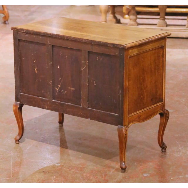 Early 20th Century French Louis XV Carved Walnut Chest of Drawers From Provence For Sale - Image 12 of 12