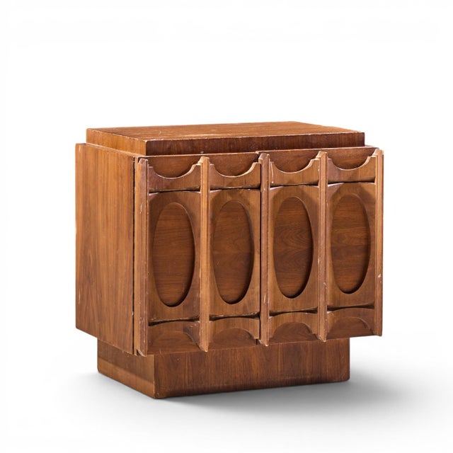 Tobago Brutalist Mid Century Walnut Nightstands - Pair For Sale In Chicago - Image 6 of 11