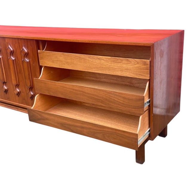 Wood 1970s Sculpted American Walnut Credenza Dresser For Sale - Image 7 of 9