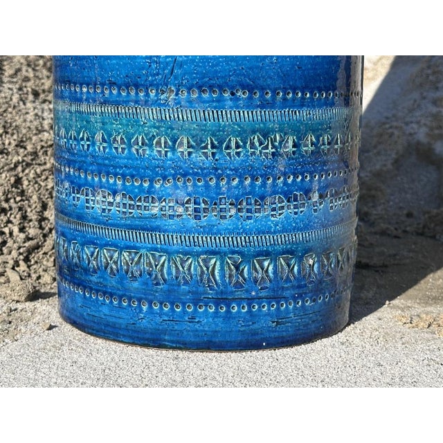 Cylindrical Ceramic Rimini Blue Vase from Bitossi, Italy 1960s For Sale - Image 12 of 18