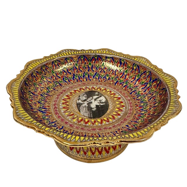 Early 20th Century Early 20th Century Tai Benjarong Porcelain Bowl With Marks on the Bottom For Sale - Image 5 of 8