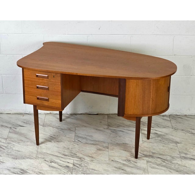 Mid-Century Modern Teak Elliptical Bullet Desk by Kai Kristiansen for Feldballes For Sale - Image 3 of 14