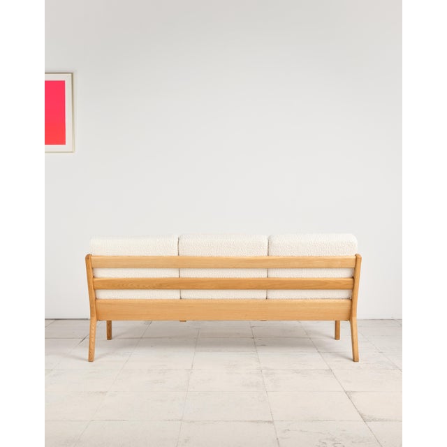 Mid-Century Danish Three-Seater Sofa in Oak with Bouclé Cover by Ole Wanscher for France & Son, 1950s For Sale - Image 6 of 18