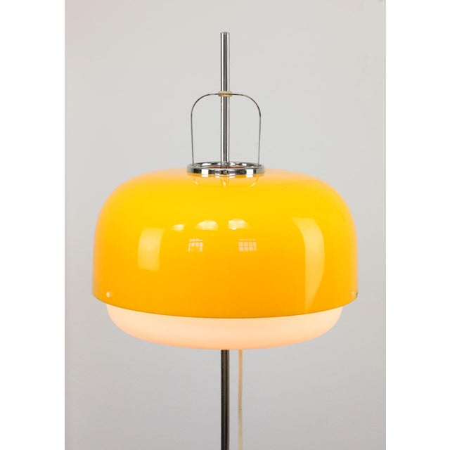Metal Space Age Yellow Medusa Floor Lamp by Luigi Massoni for Guzzini, 1970s For Sale - Image 7 of 18