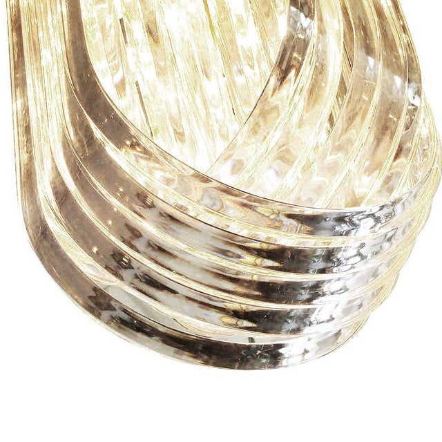 1950s 1950s Hollywood Regency Sculptural Lucite & Gold Tone Loop Ribbon Chandelier For Sale - Image 5 of 6