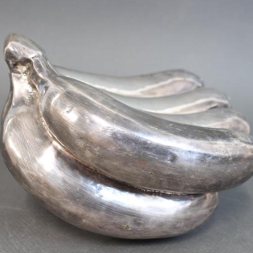 Almazán Silver-Plated Fruit Sculptures of Banana Bunch and Apples, 1970s, Set of 5 For Sale - Image 9 of 18