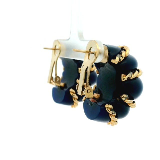 1960s 1960 Estate Blue Agate & 14k Gold Ribbed Earrings For Sale - Image 5 of 14
