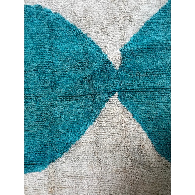 Bauhaus Moroccan Minimalist Beni Ouarain Rug in Handwoven Wool, 1990 For Sale - Image 3 of 12