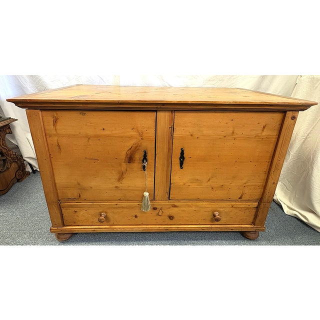 American Antique Rustic Primitive Pine Two Door Cabinet With Drawer, Locks, and Key For Sale - Image 3 of 18