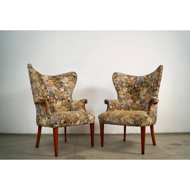 Mid-Century Modern 1940’s Hollywood Regency Butterfly Wingback Chairs - A Pair For Sale - Image 3 of 12