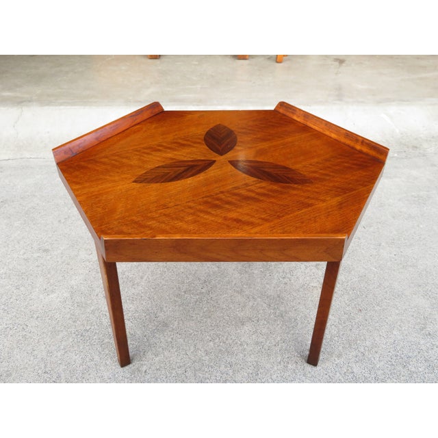 Wood Mid Century Modern Lane Altavista Walnut Hexagon 3 Leg Side Table W/ Inlay For Sale - Image 7 of 15