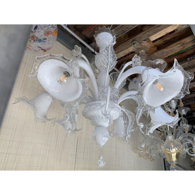Venetian Transparent and Milky-White Murano Style Glass Chandelier with Flowers and Leaves from Simoeng For Sale - Image 13 of 14