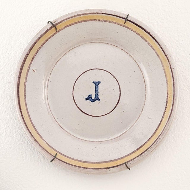 Late 18th Century Pair of French Earthenware Plates, Late 18th Century For Sale - Image 5 of 7