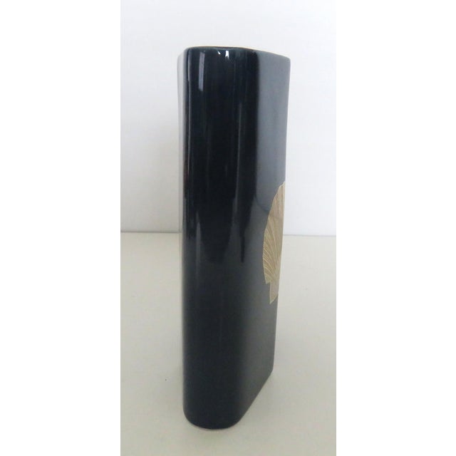 Blue with Gold Vintage Otagiri Oval Golden Treasures Vase VTG Excellent vintage condition. No damage. This gorgeous from...